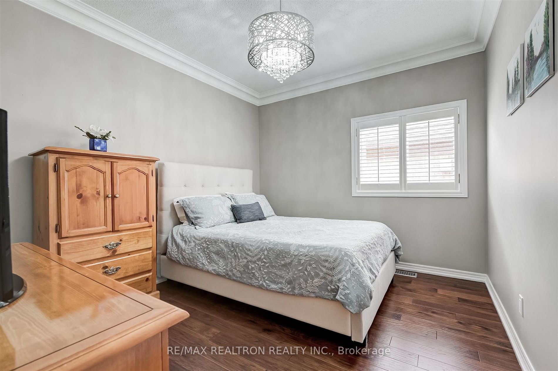 1059 Broughton Lane