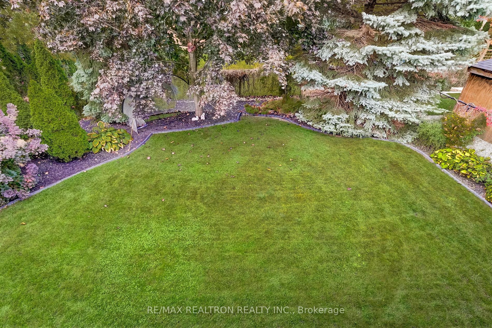 1059 Broughton Lane
