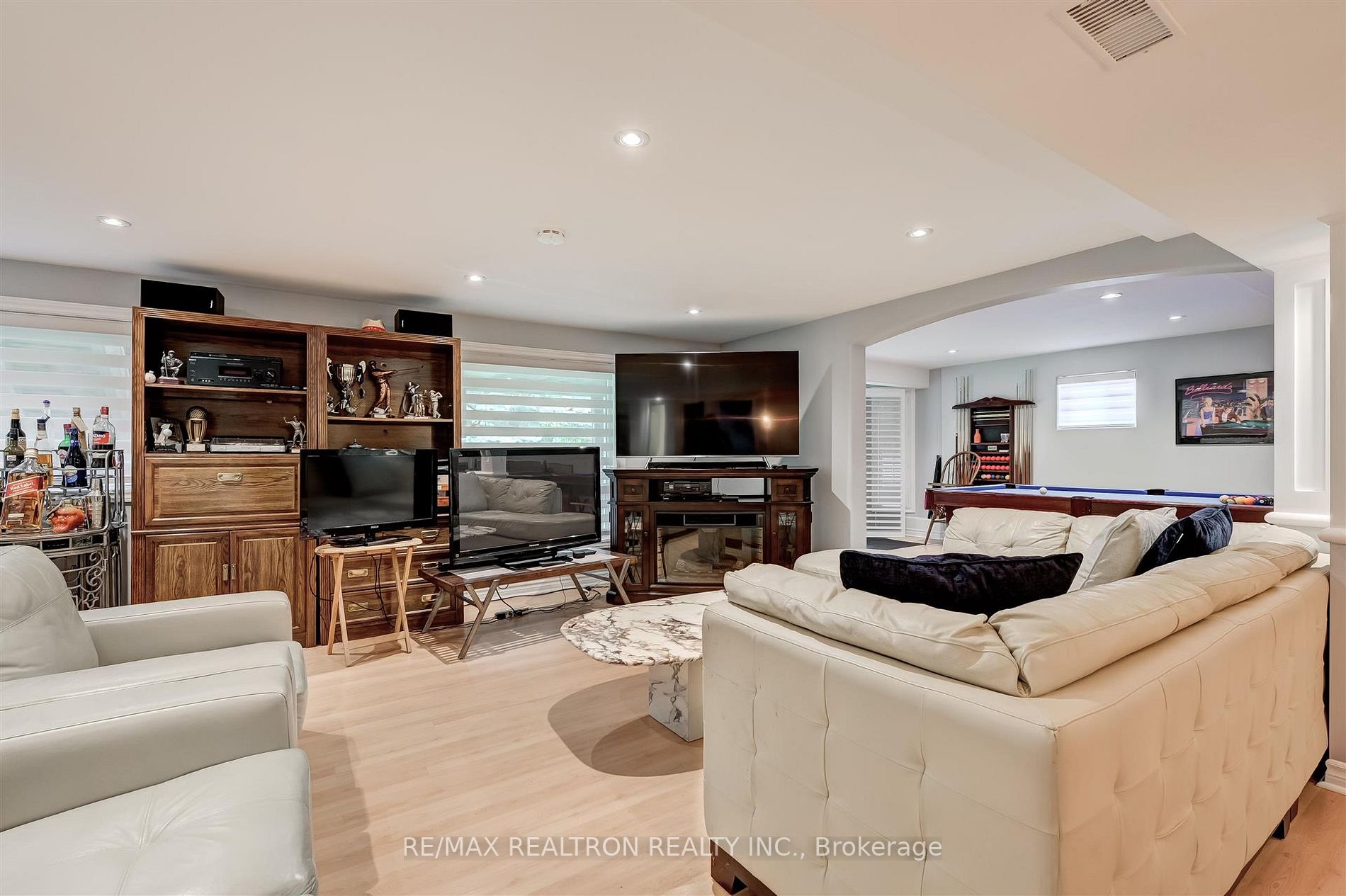 1059 Broughton Lane