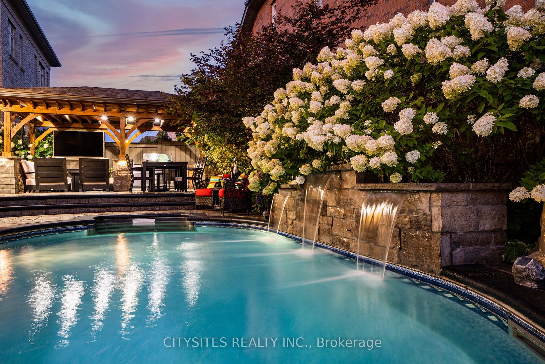 62 Virtue Cres