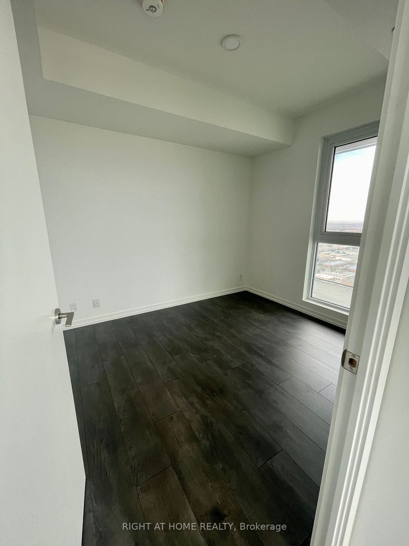 7890 Jane St, #5209