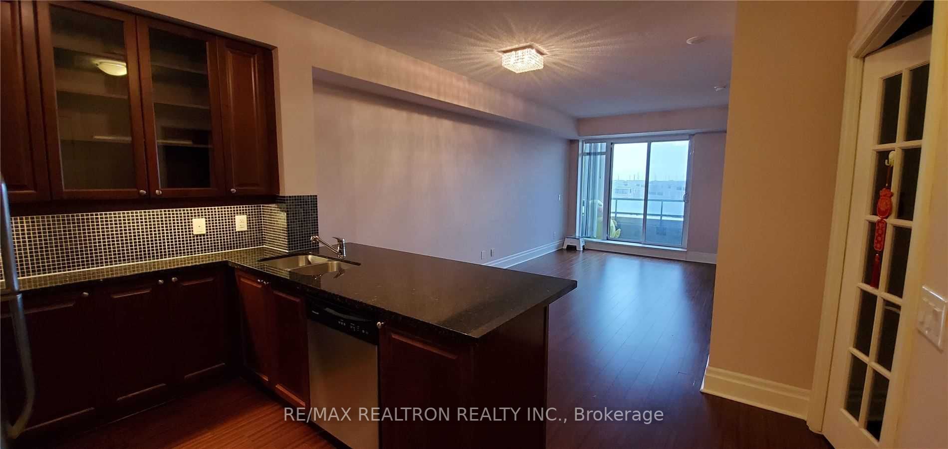 151 Upper Duke Cres, #503