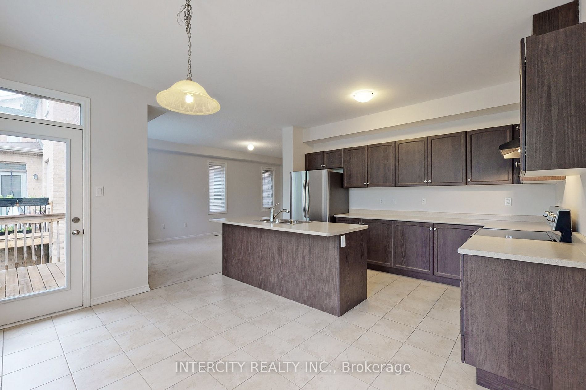 1017 Abram Crt