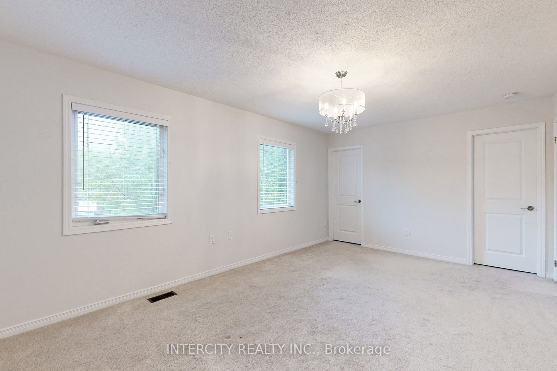 1017 Abram Crt
