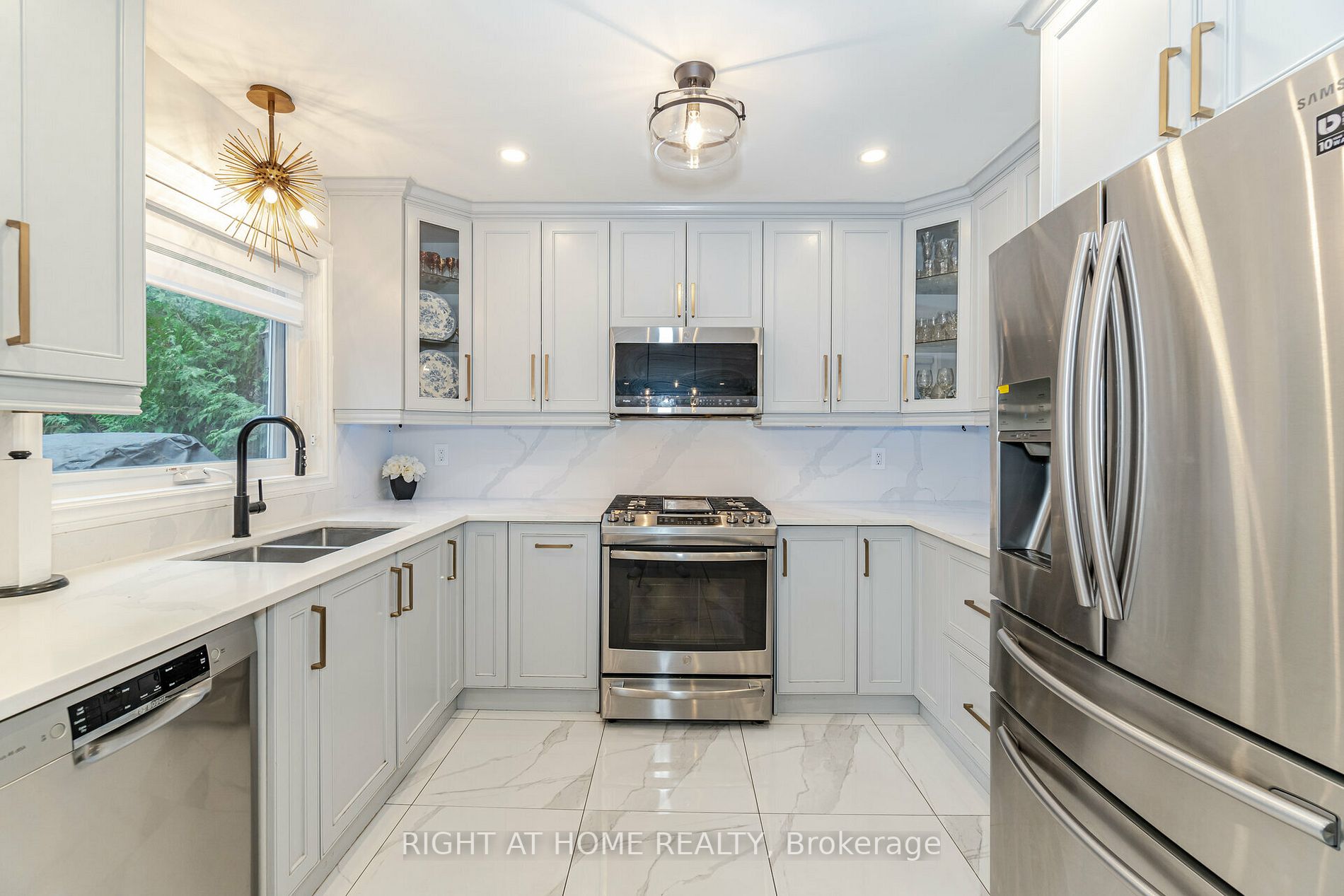 789 College Manor Dr