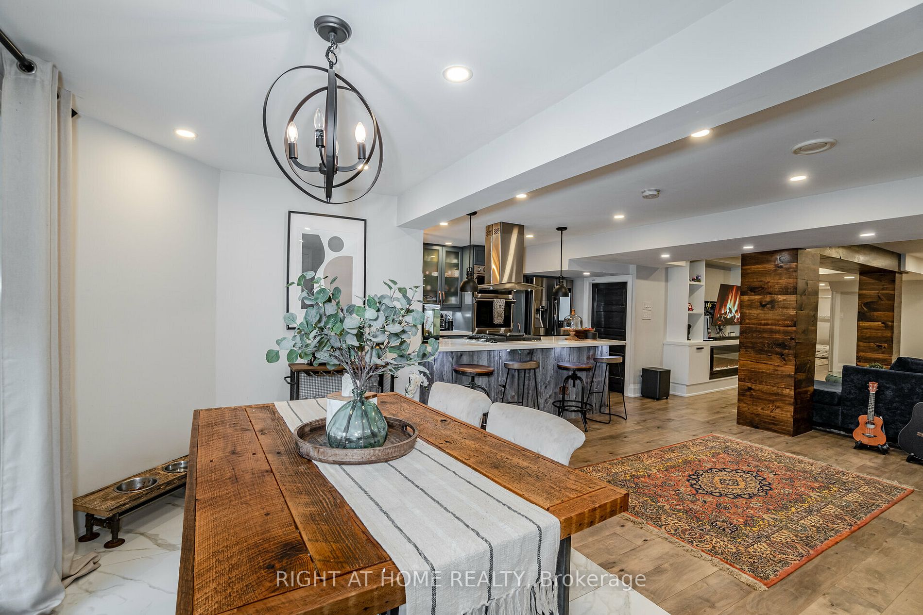 789 College Manor Dr