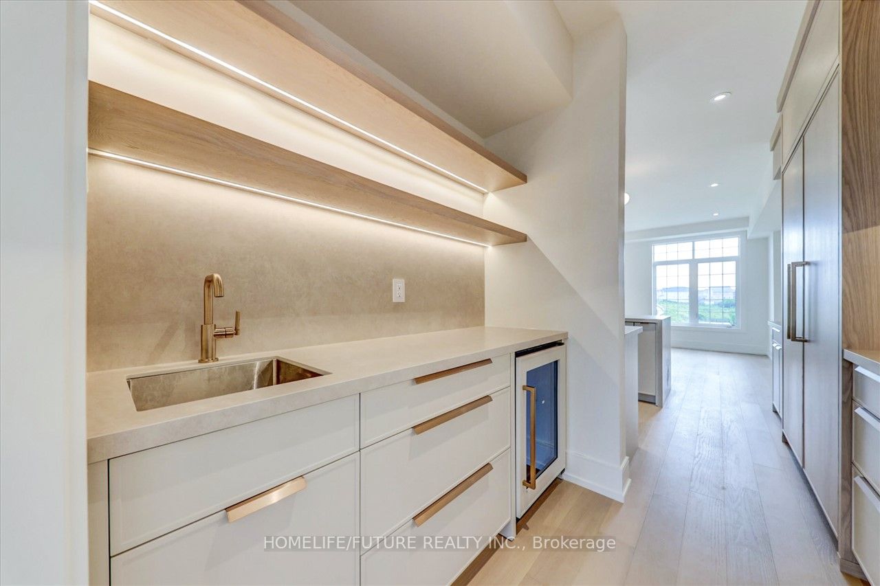 6 Andress Way