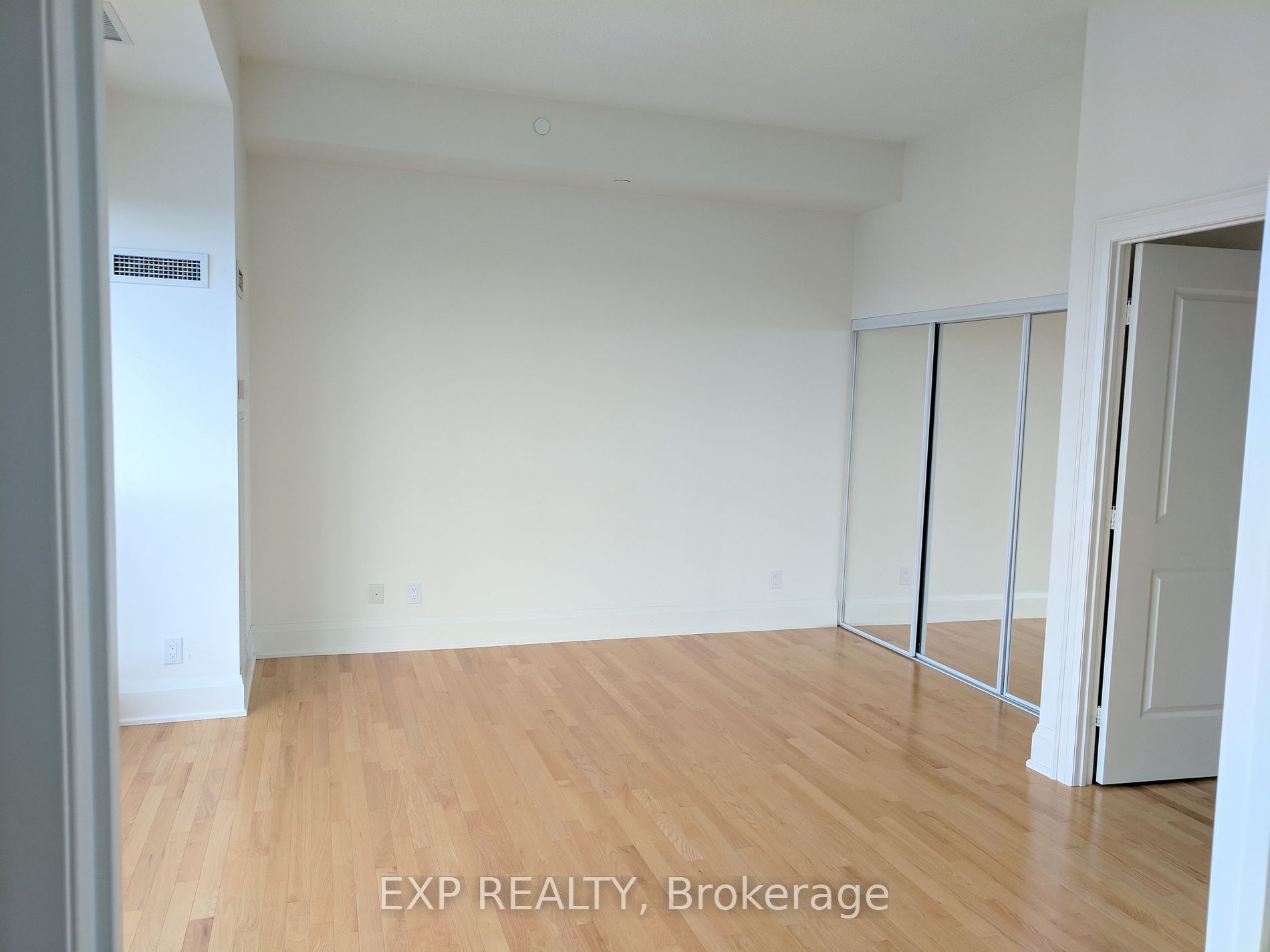 9500 Markham Road, #UPH6