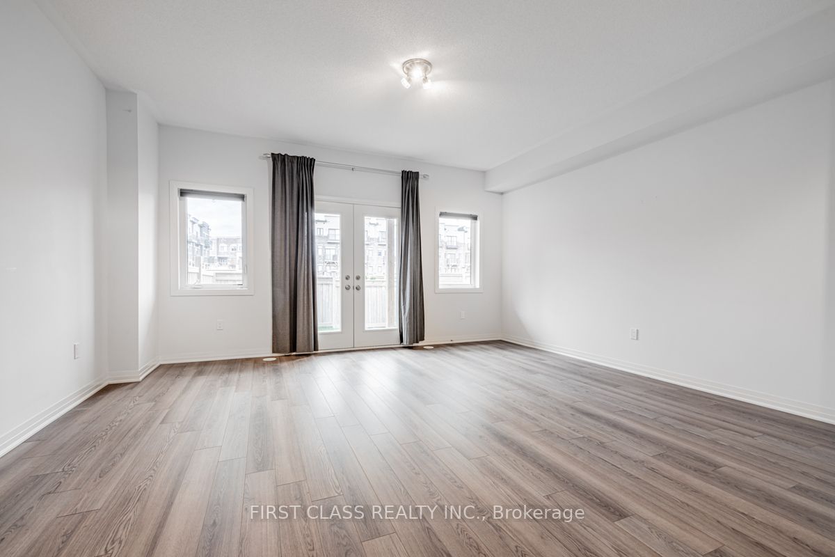 217 Arianna Cres