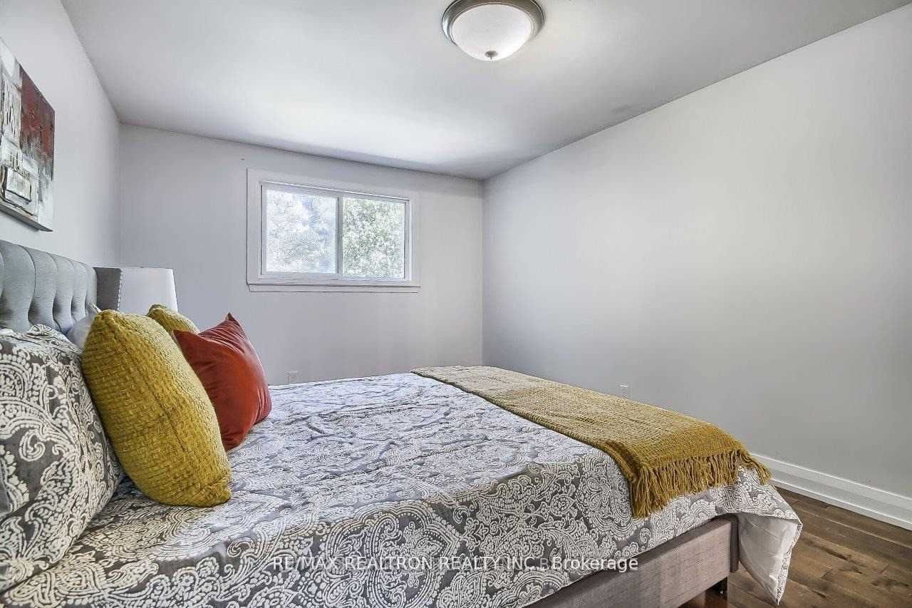 1043 Lemar Rd