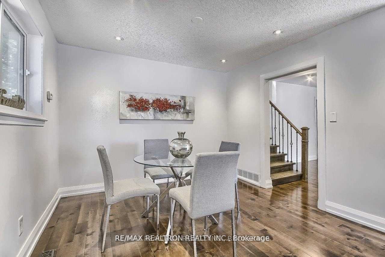 1043 Lemar Rd