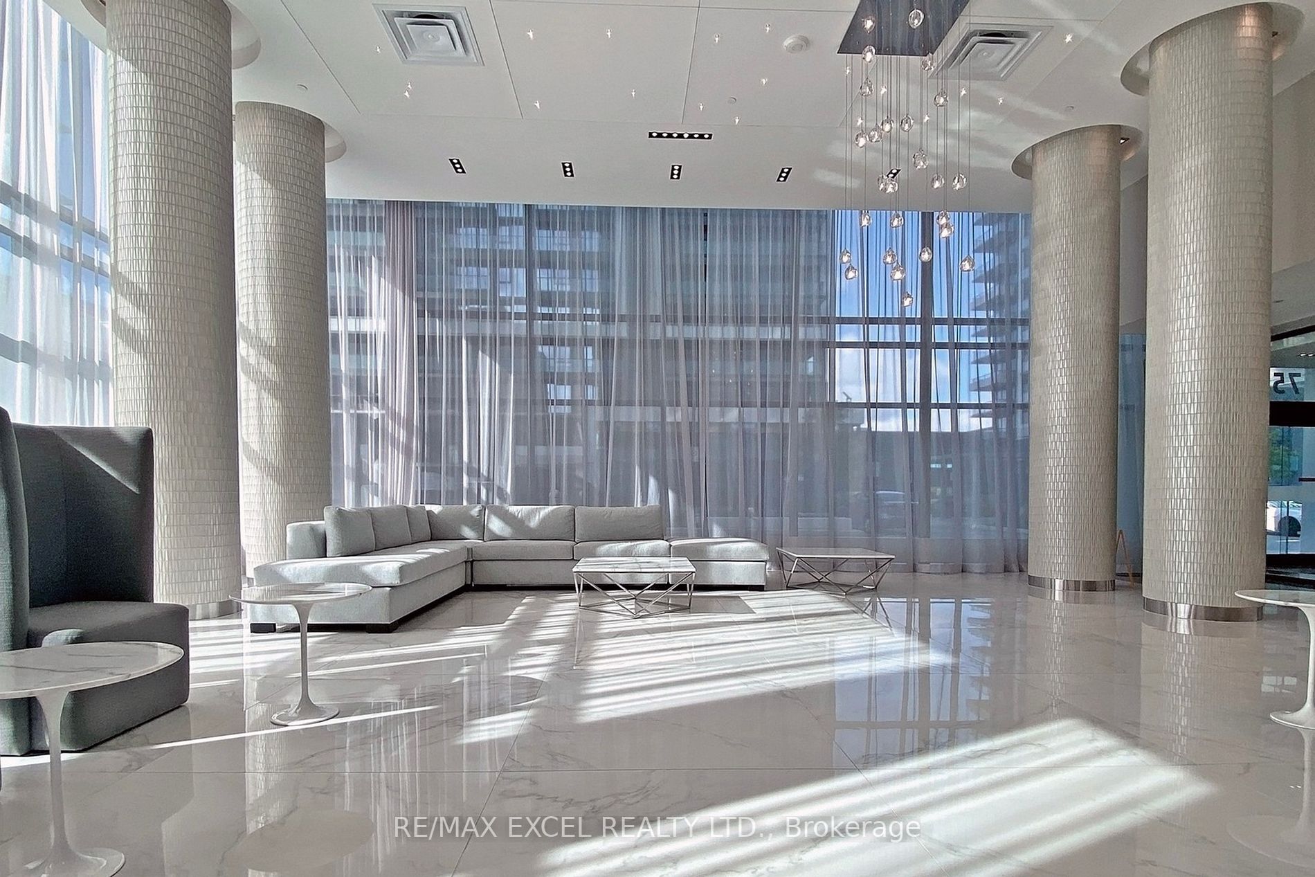 75 Oneida Cres, #410