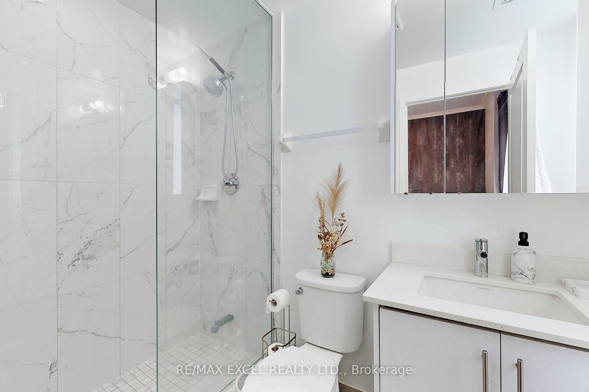 75 Oneida Cres, #410