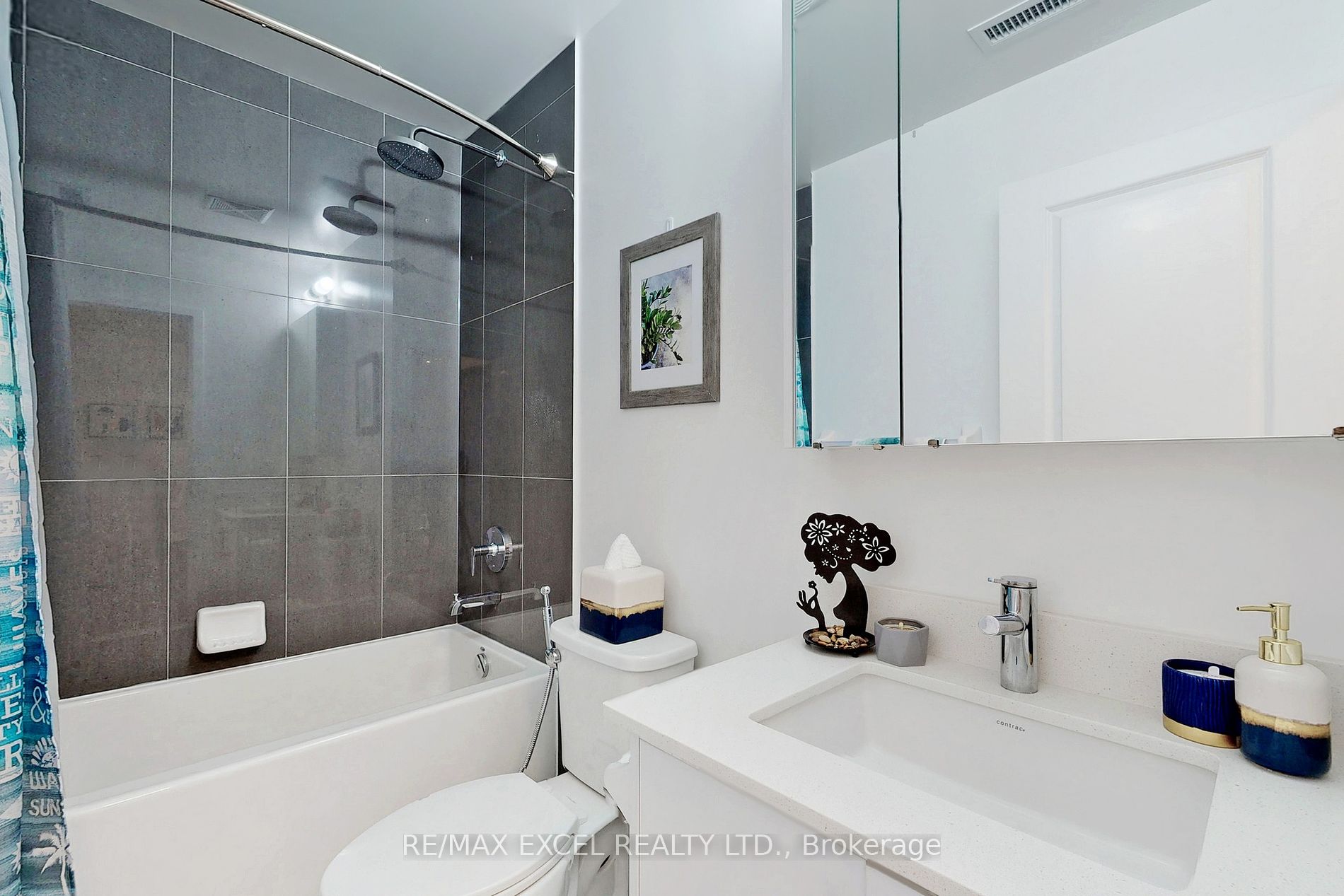 75 Oneida Cres, #410