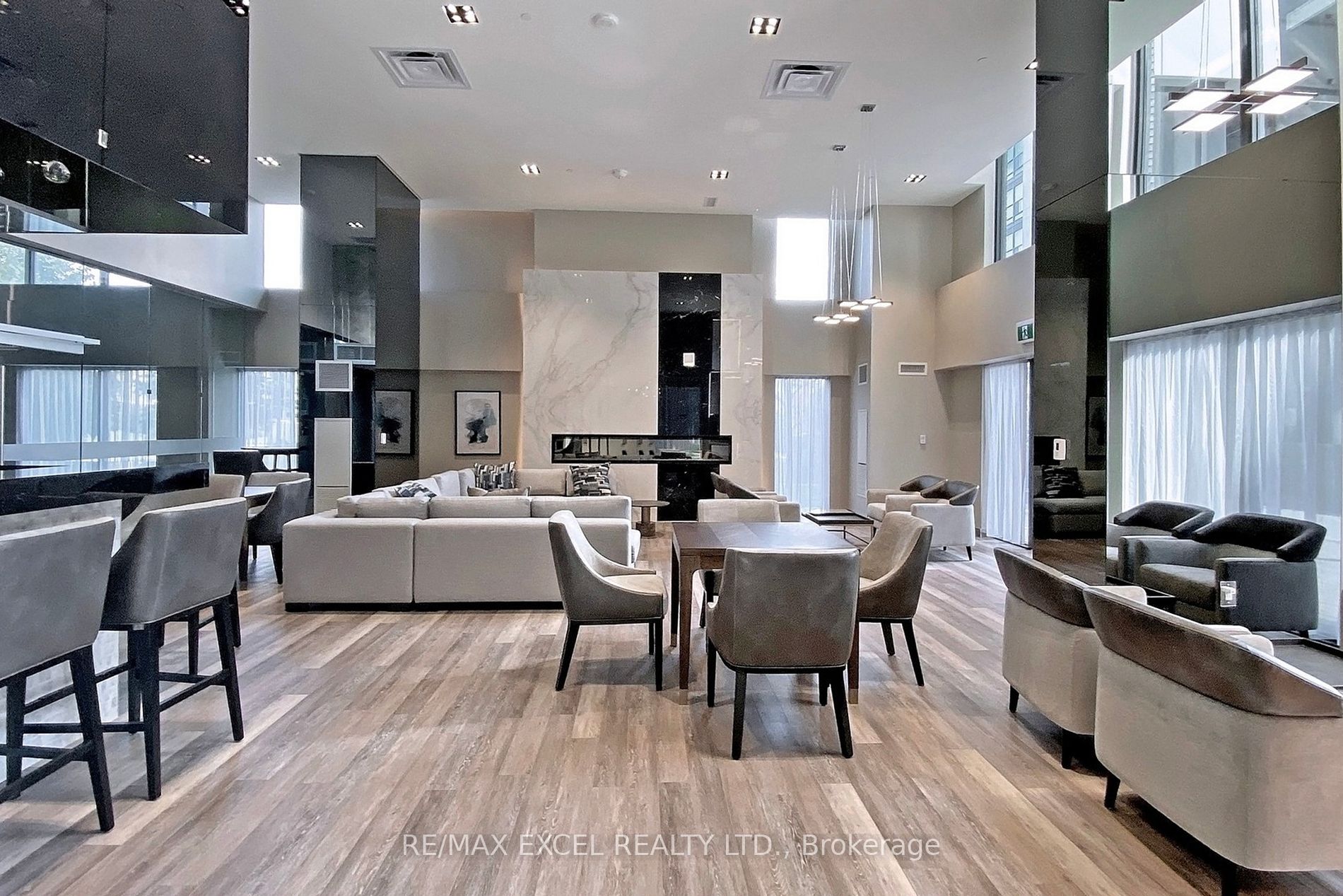 75 Oneida Cres, #410