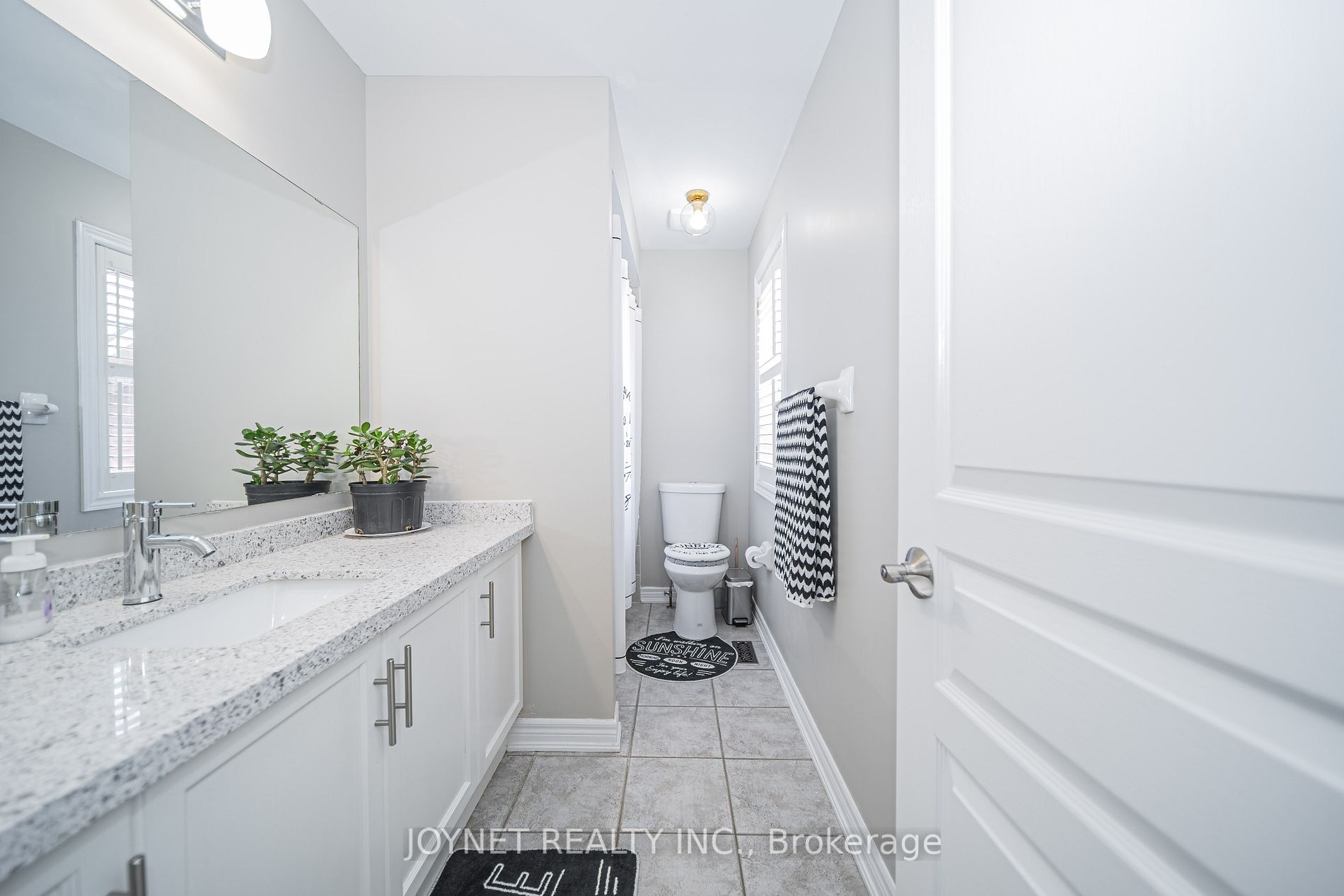 36 Newbridge Ave