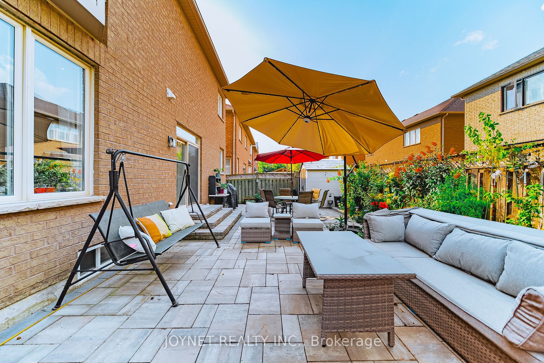 36 Newbridge Ave
