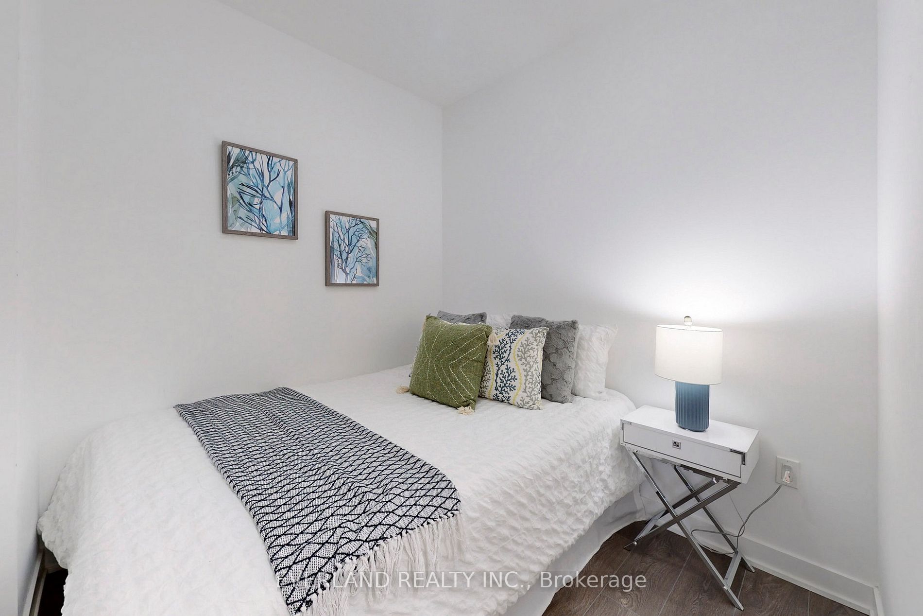 85 Oneida Cres, #1005