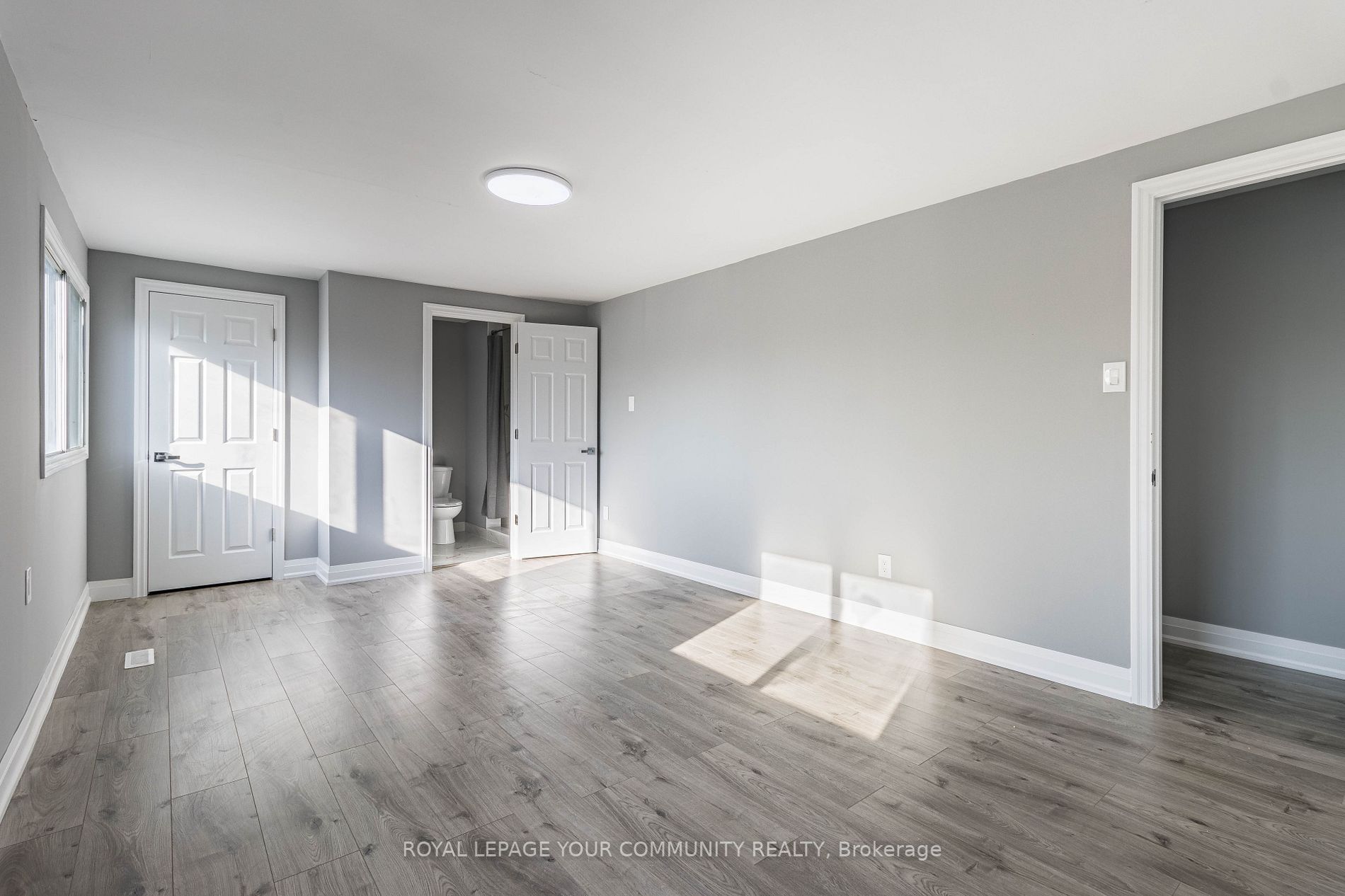 196 Mackenzie St