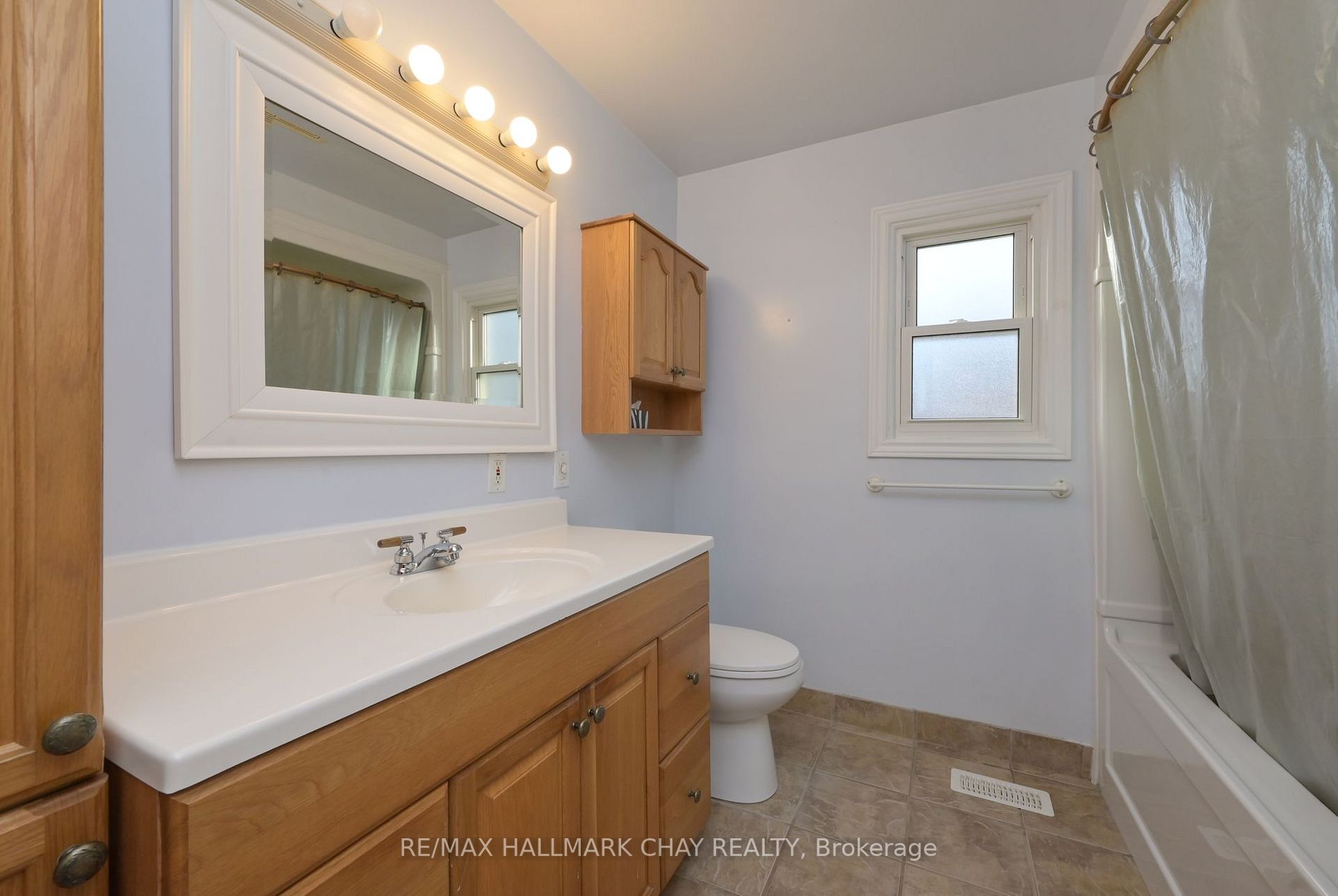 131 Vernon St