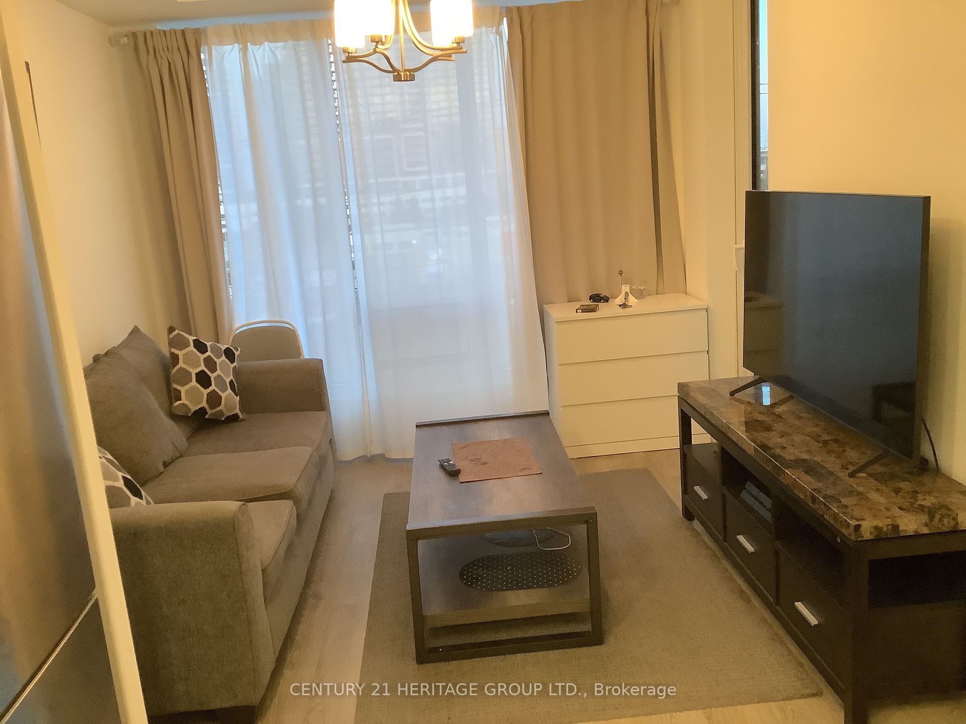 8868 Yonge St E, #610E