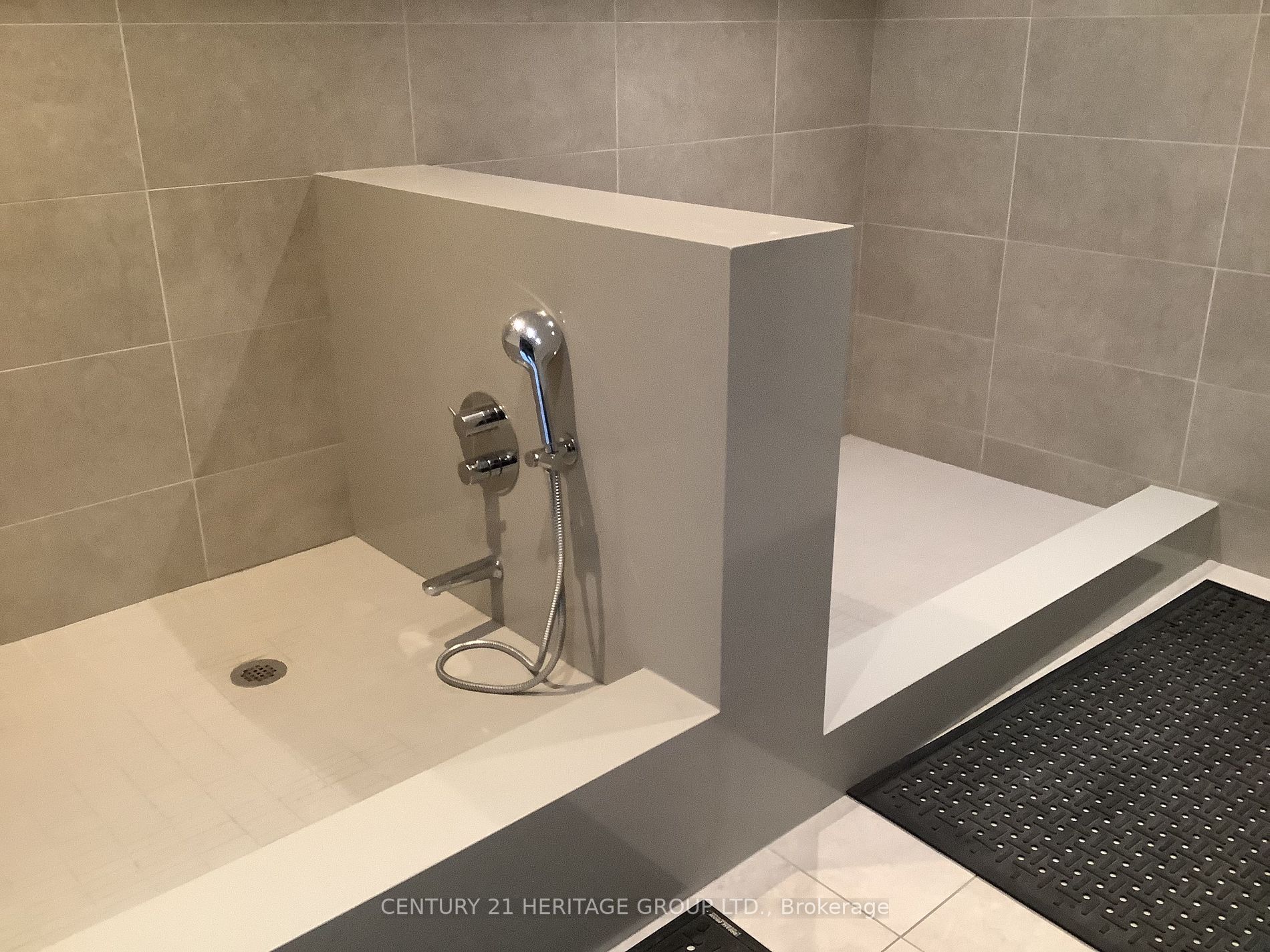 8868 Yonge St E, #610E