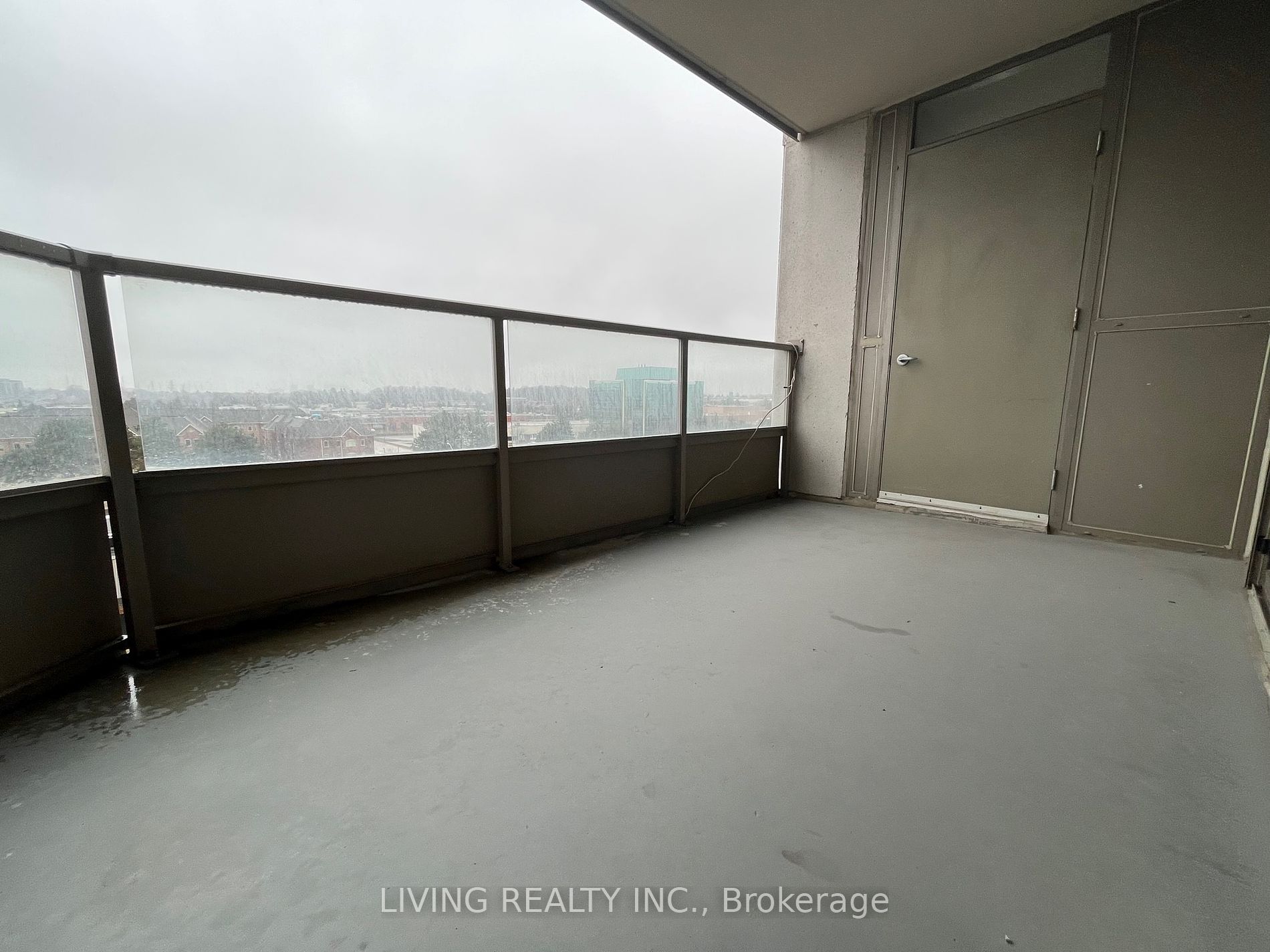 9015 Leslie Street, #908