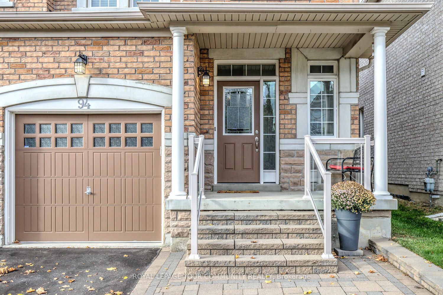 94 Lauderdale Dr