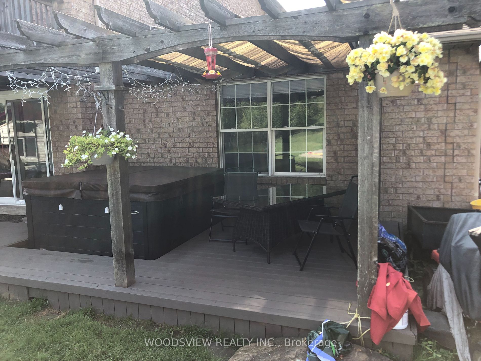 53 Bolton Dr