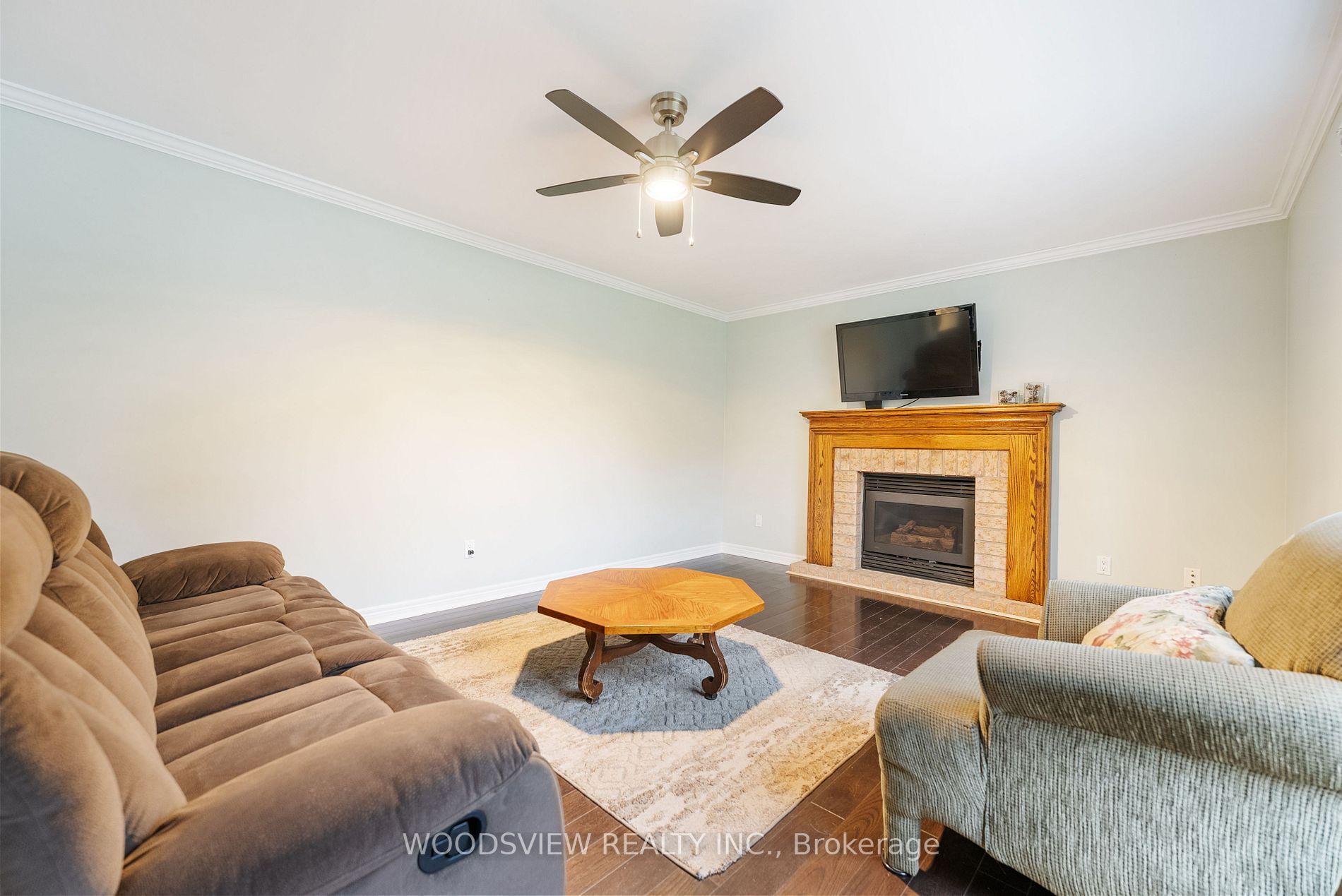 53 Bolton Dr