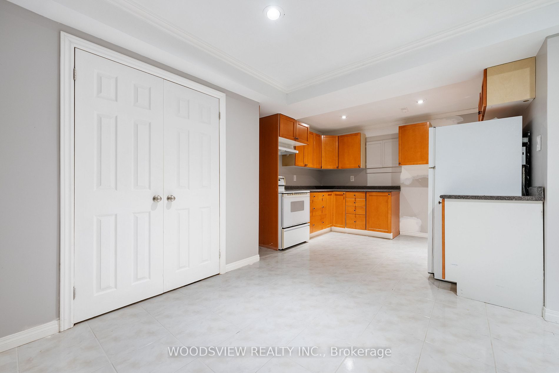 53 Bolton Dr
