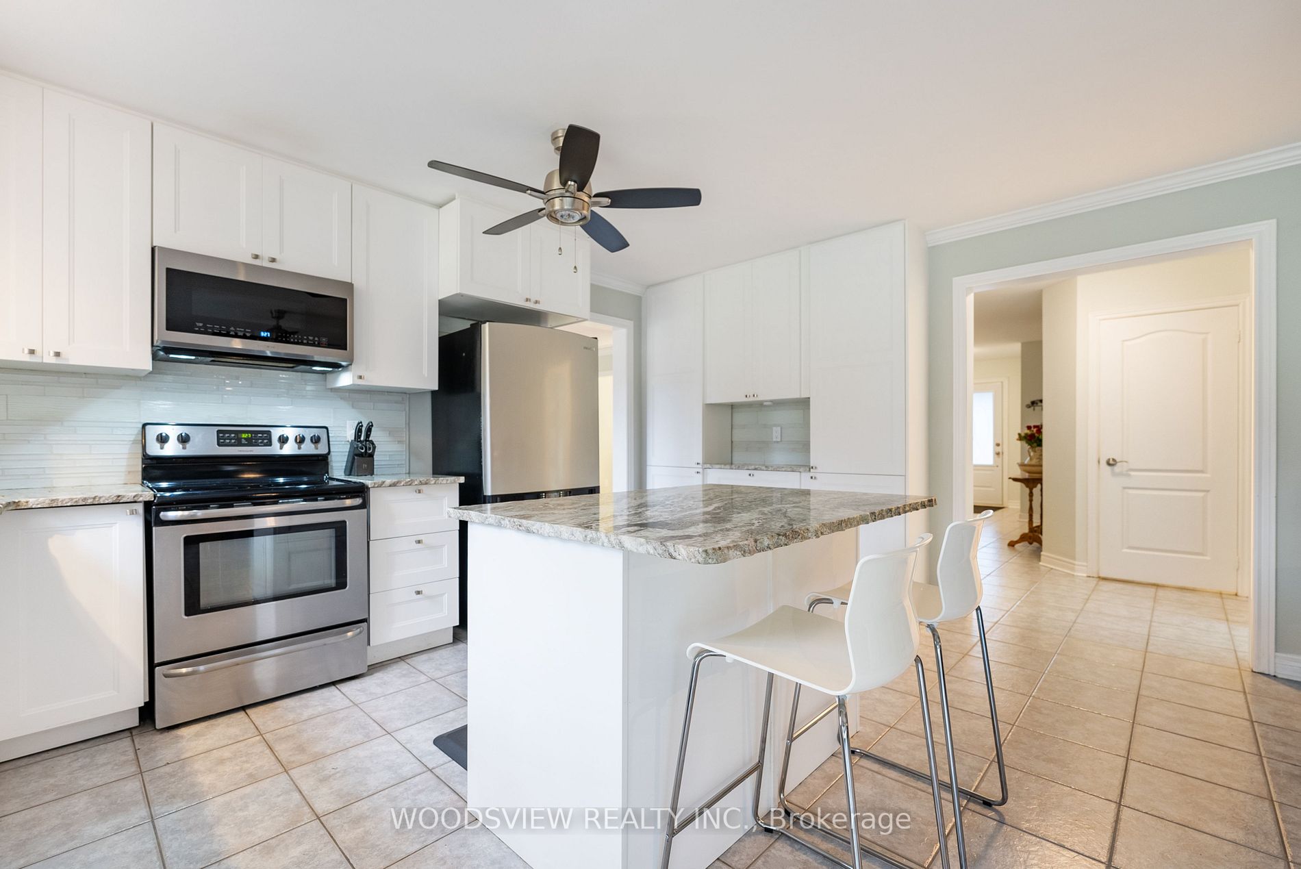 53 Bolton Dr