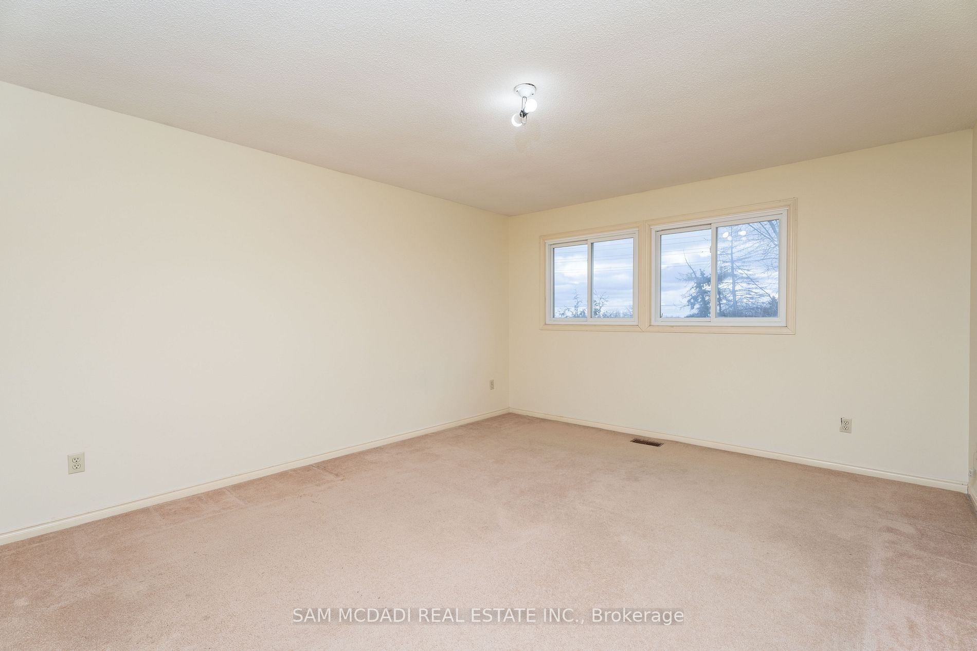 205 Carrington Dr