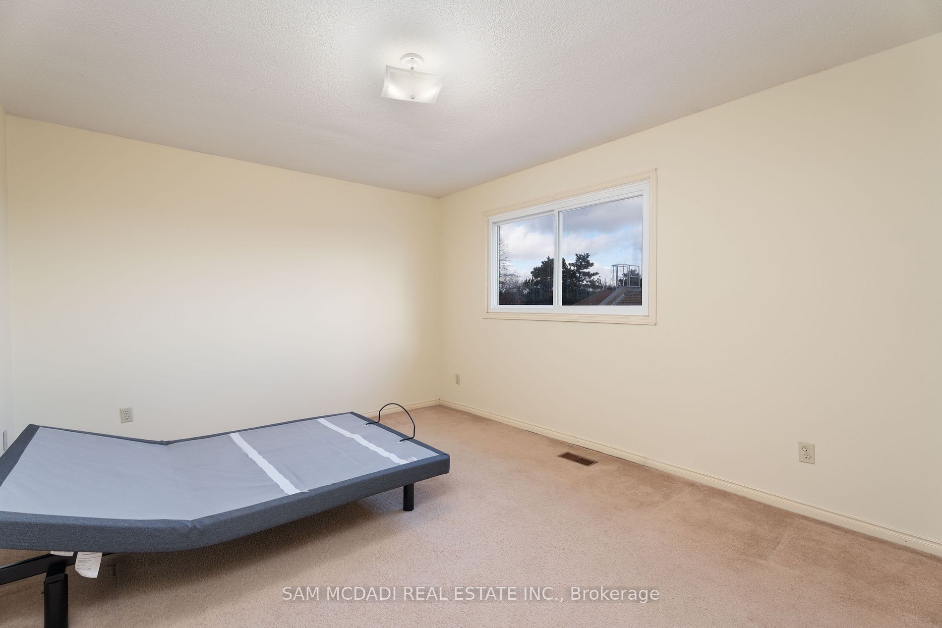 205 Carrington Dr