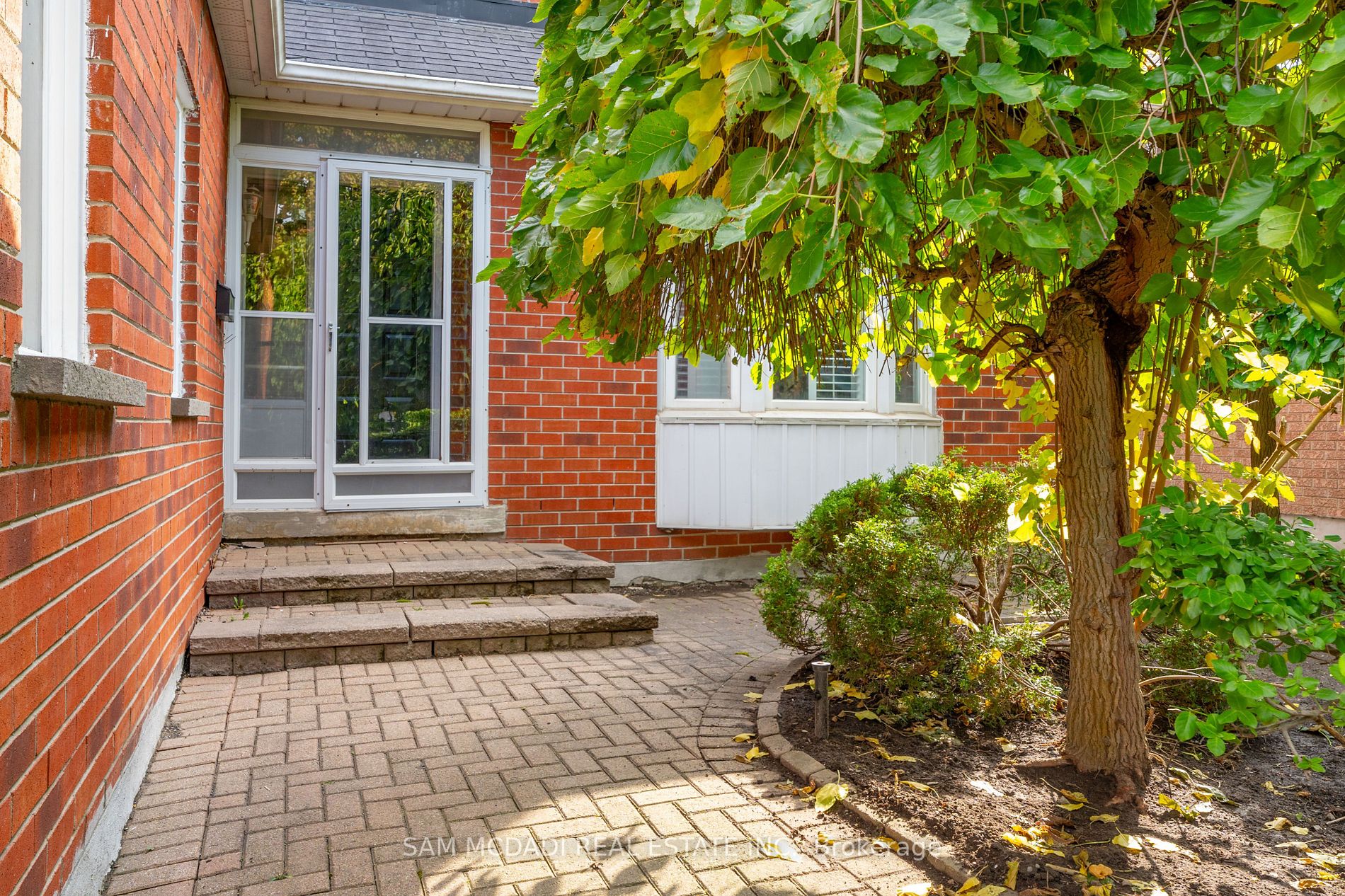 205 Carrington Dr
