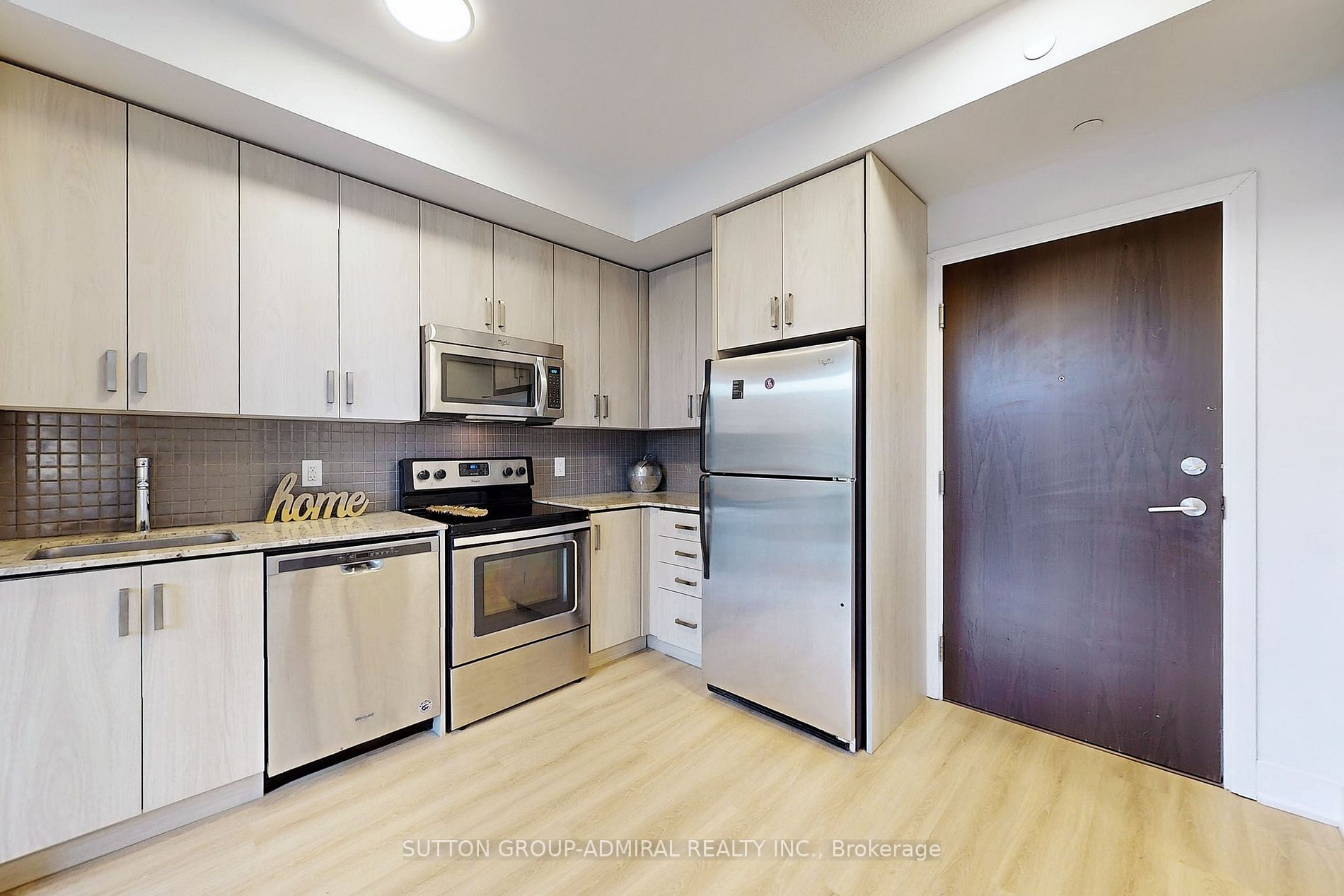 7608 Yonge St W, #324