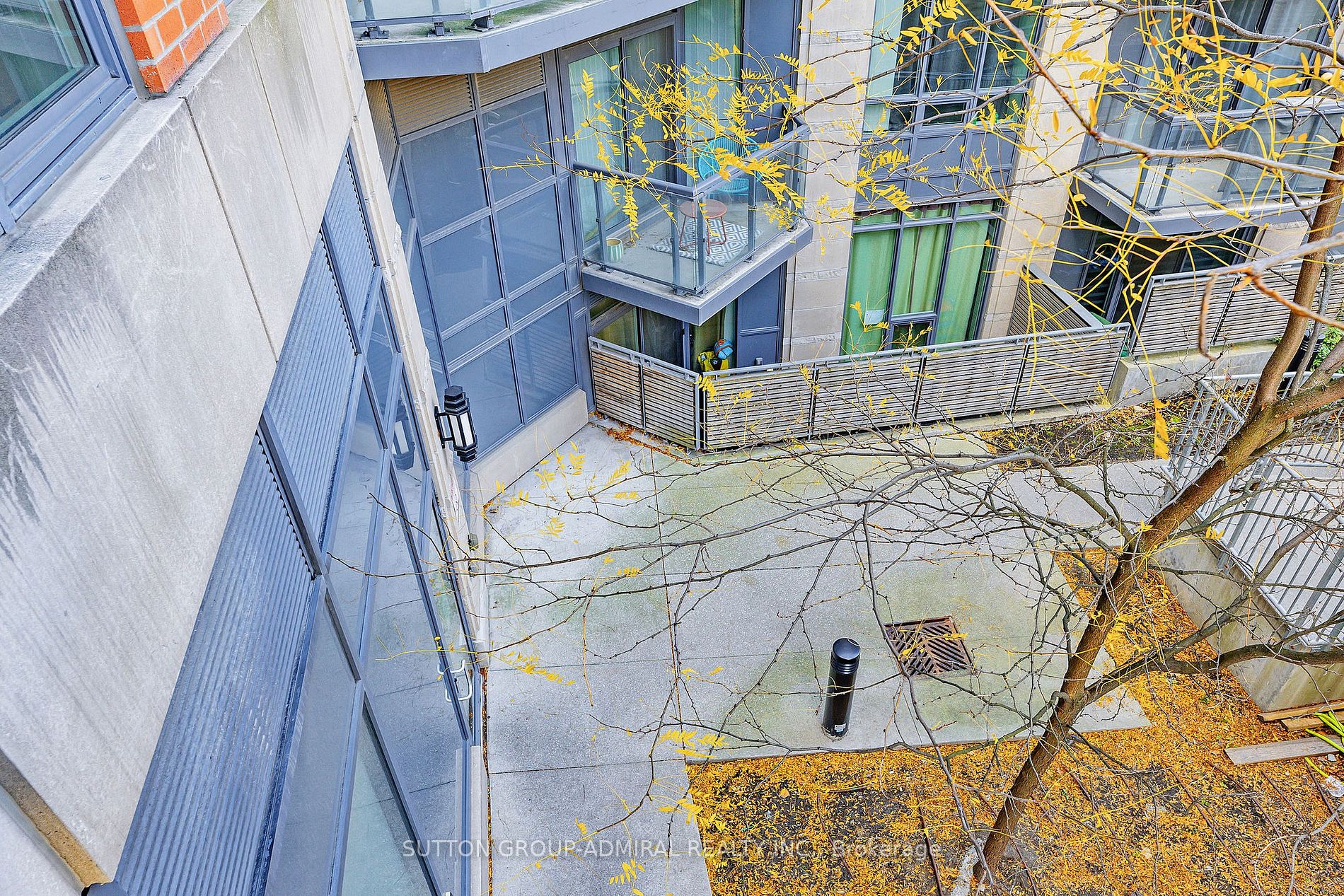 7608 Yonge St W, #324