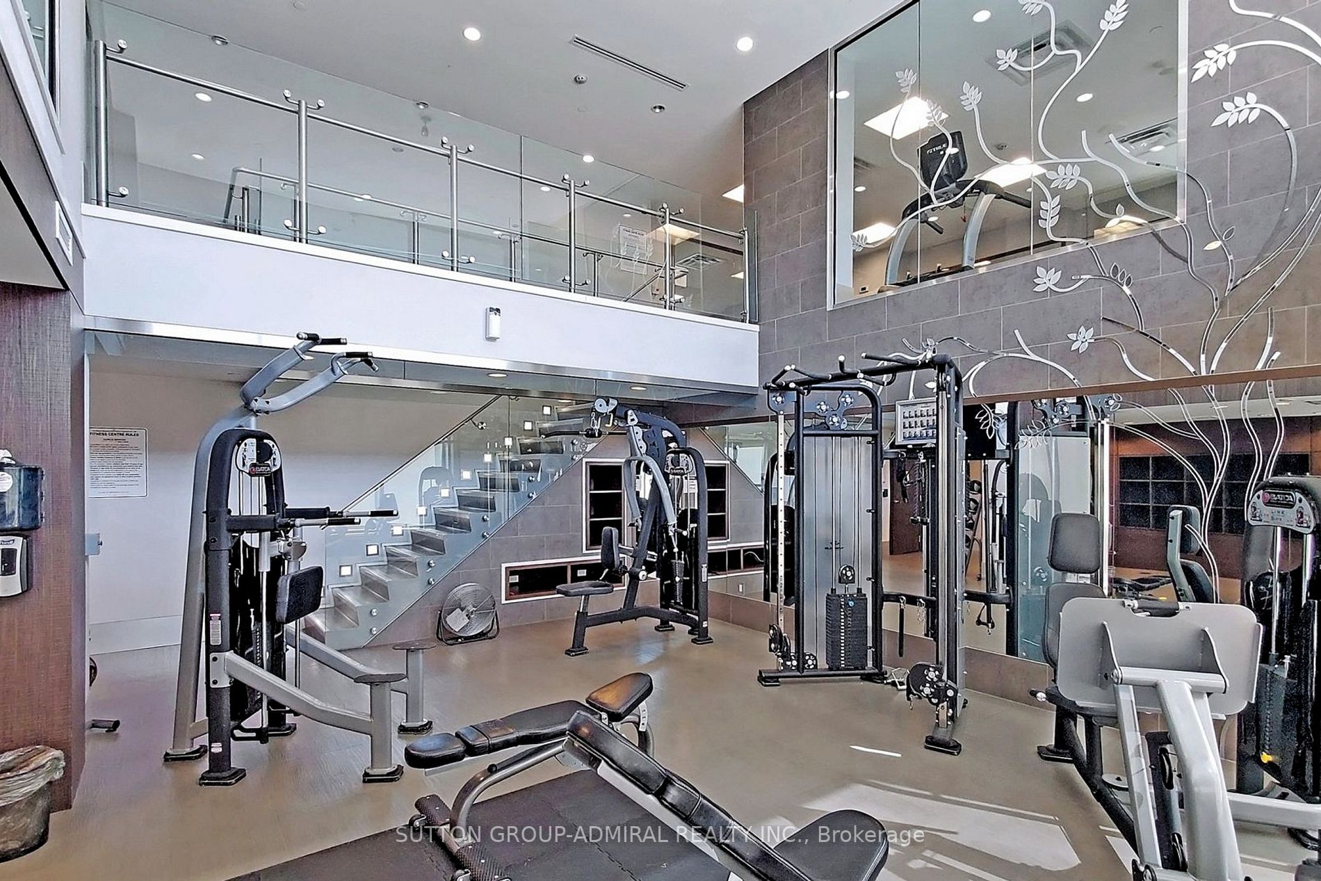 7608 Yonge St W, #324