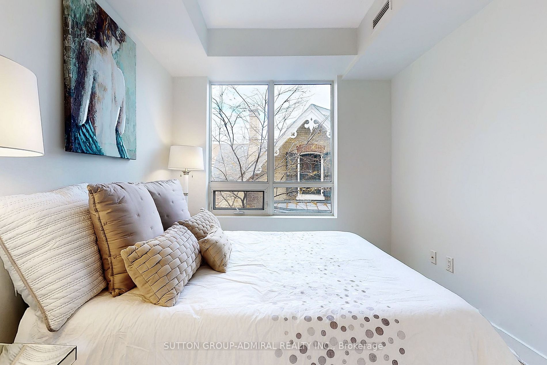 7608 Yonge St W, #324