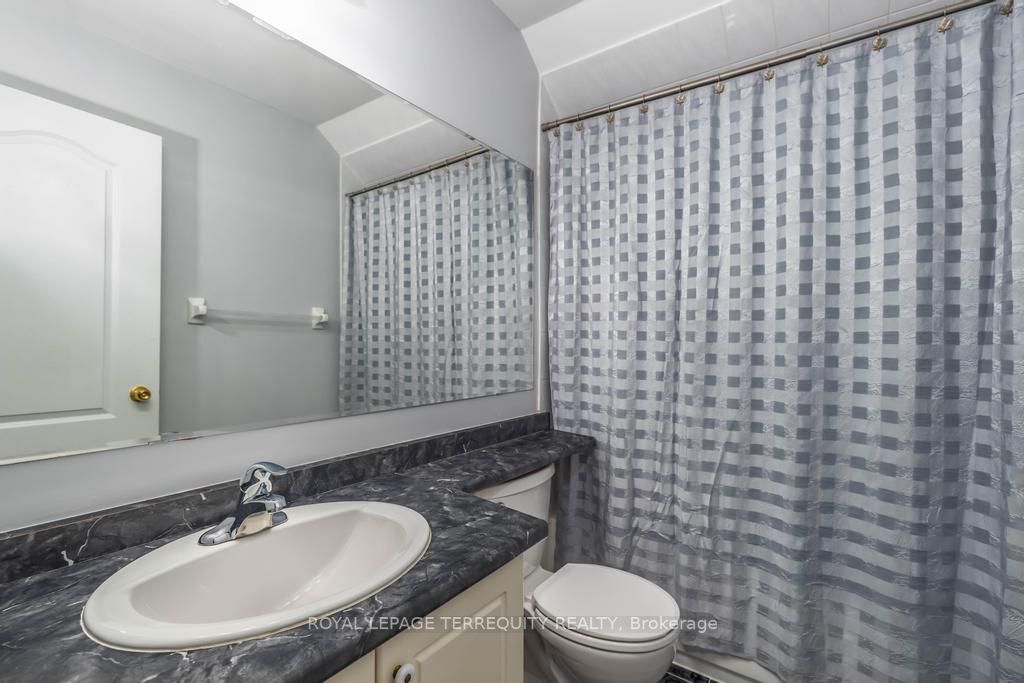 40 Manorwood Dr