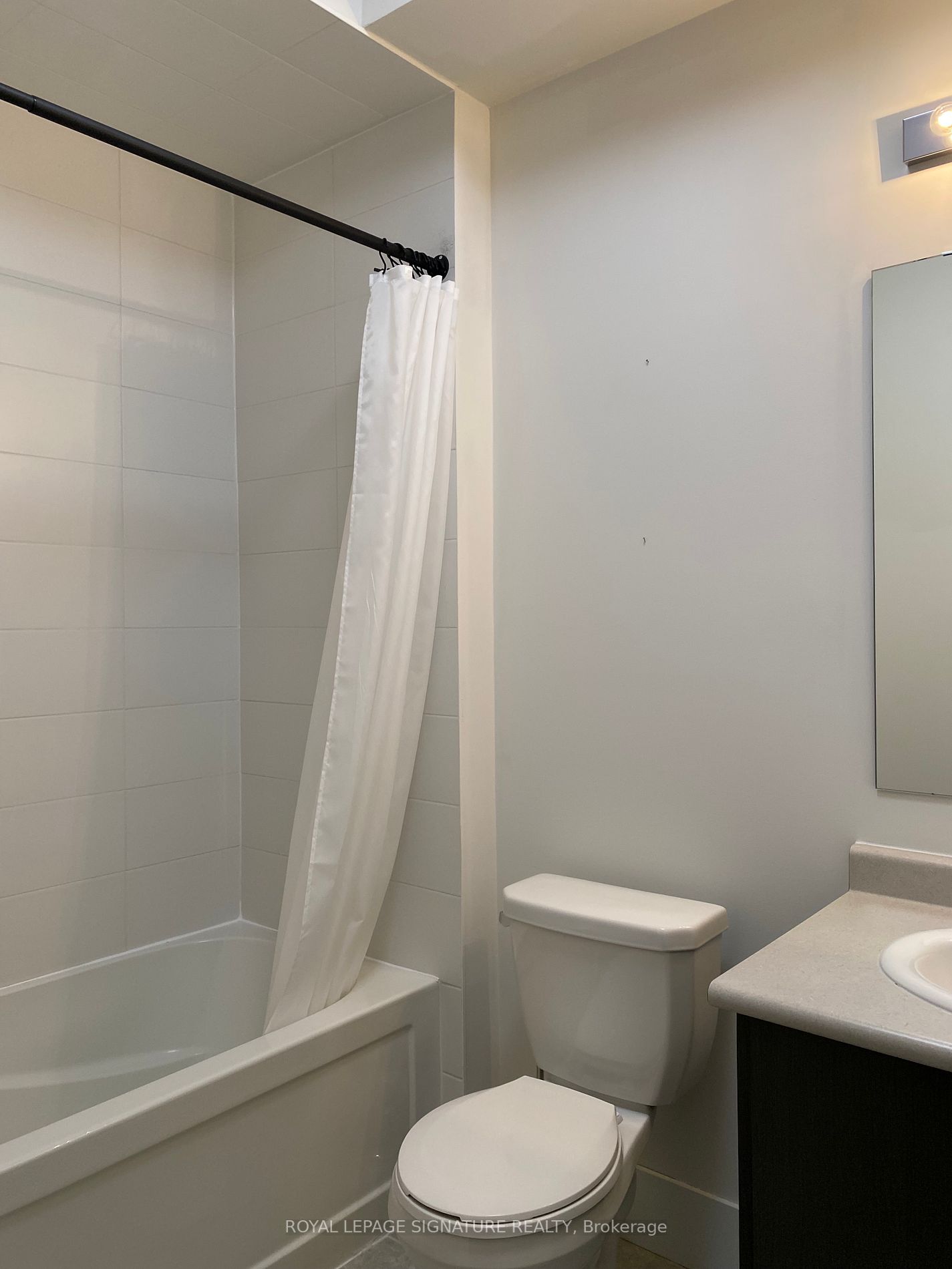 215 Elyse Crt