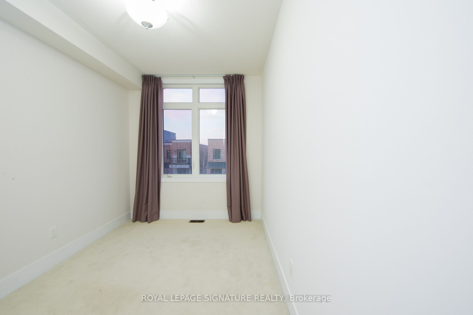 215 Elyse Crt