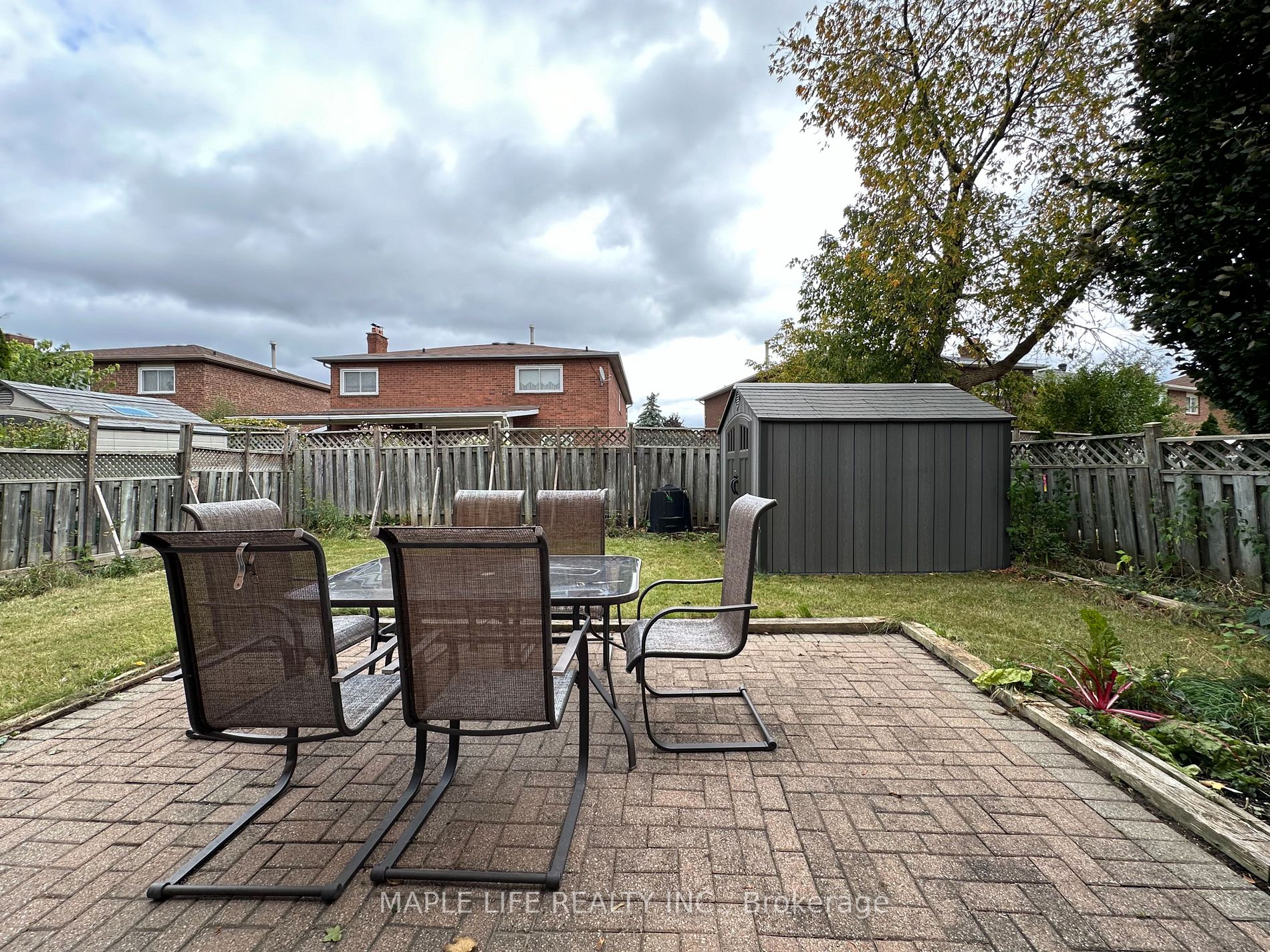 65 Swanage Dr