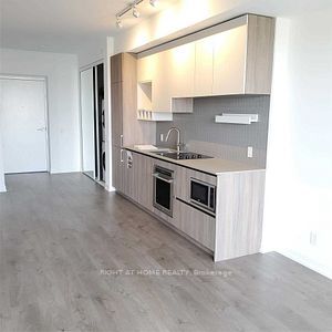 950 Portage Pkwy, #501