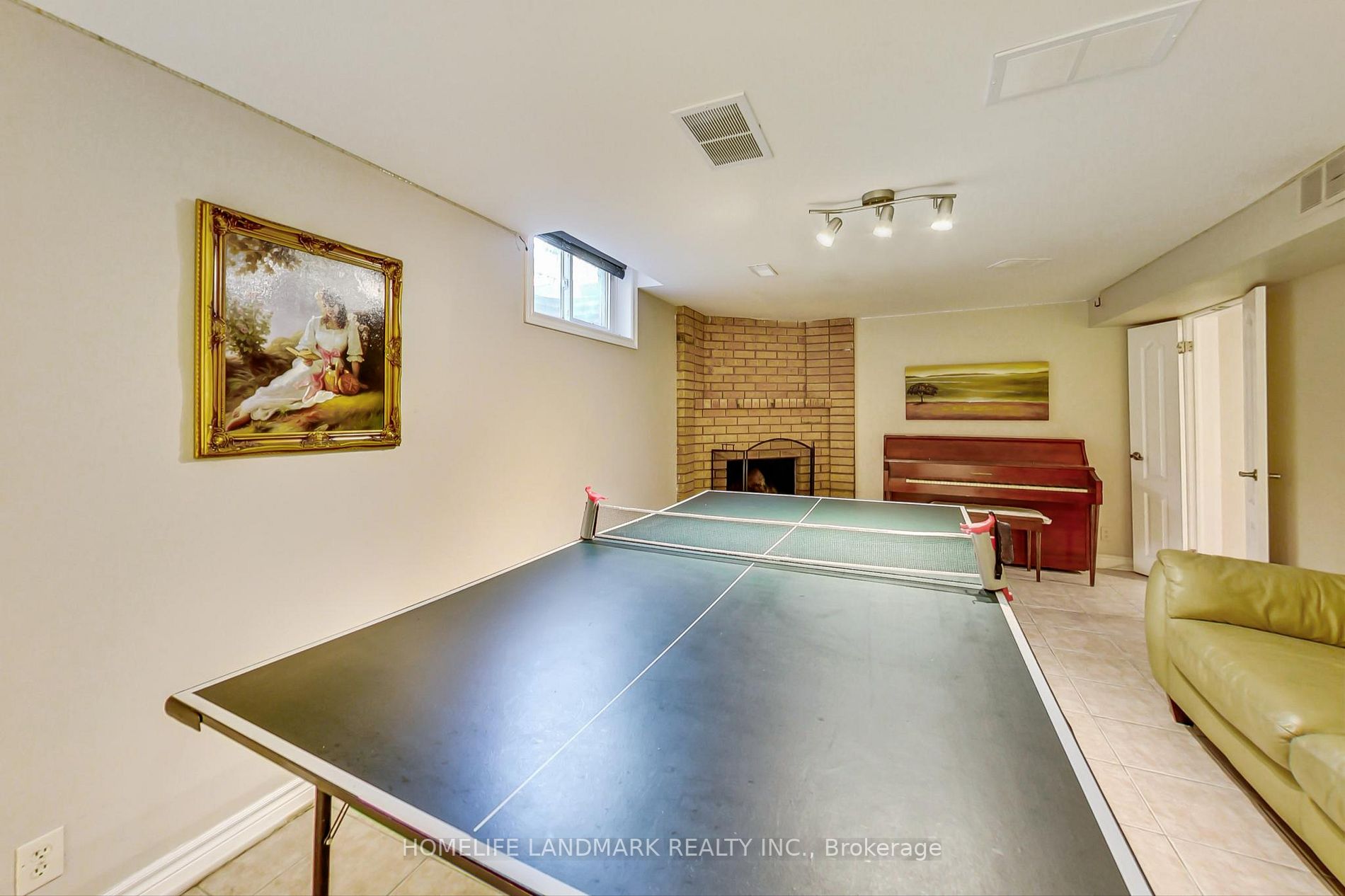 141 Valeria Blvd