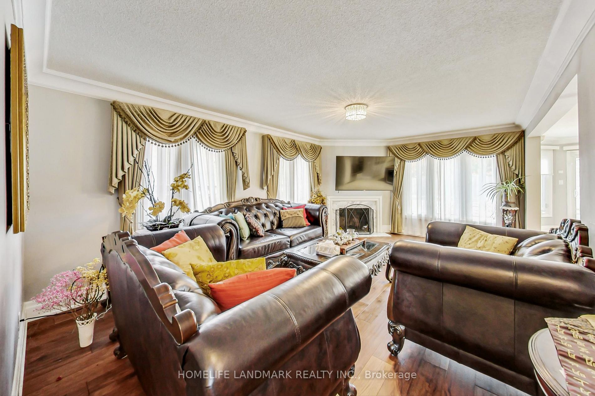 141 Valeria Blvd