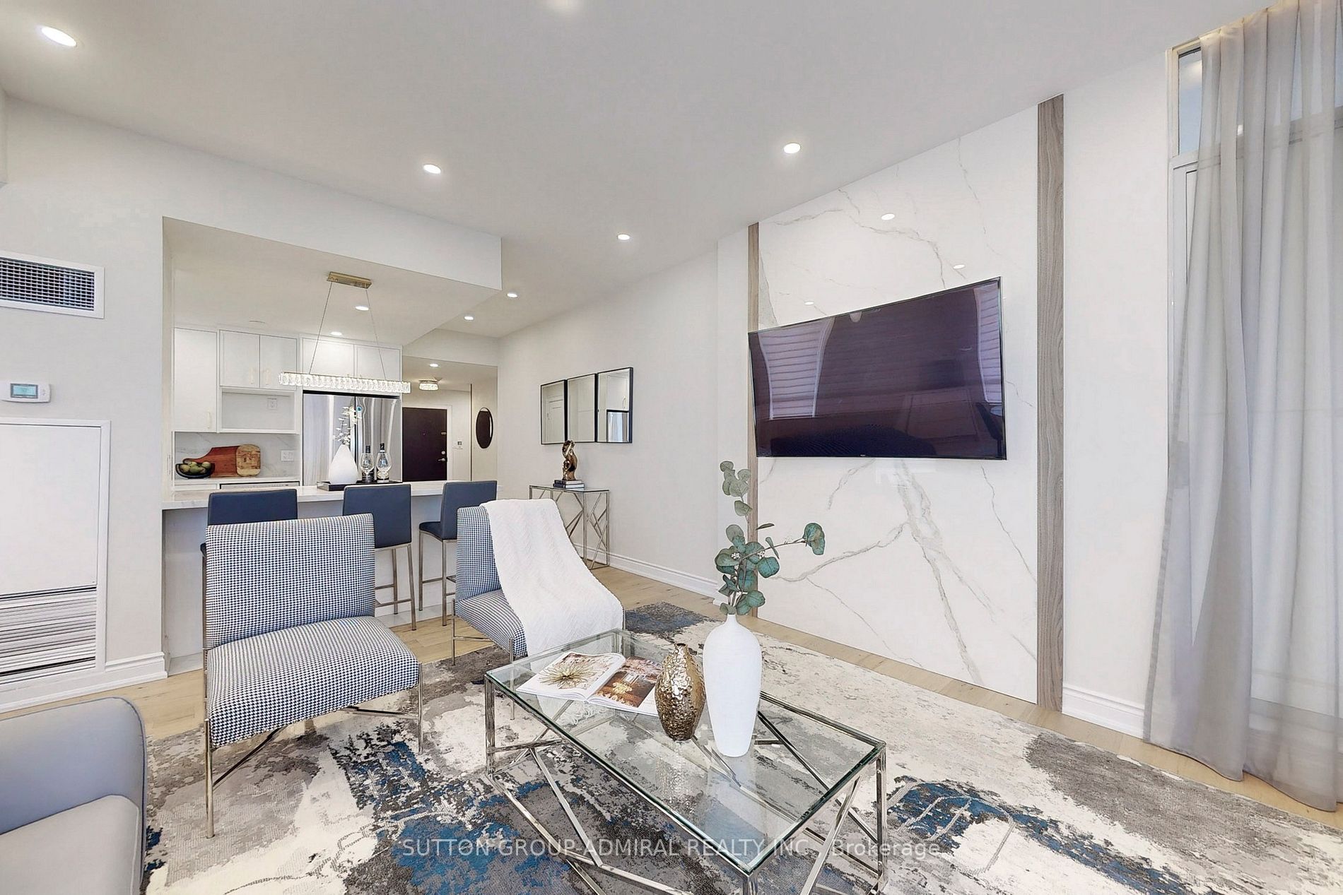 110 Promenade Circ, #109