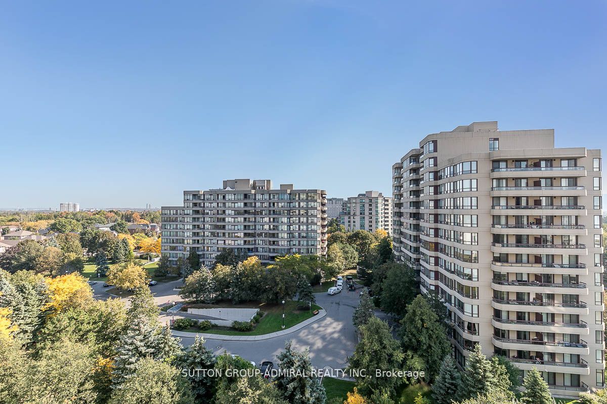 11 Townsgate Dr, #1002