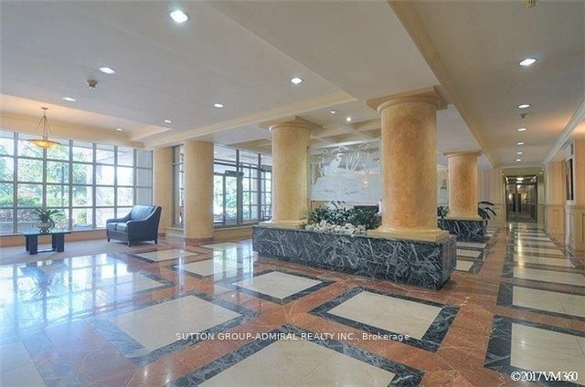 11 Townsgate Dr, #1002