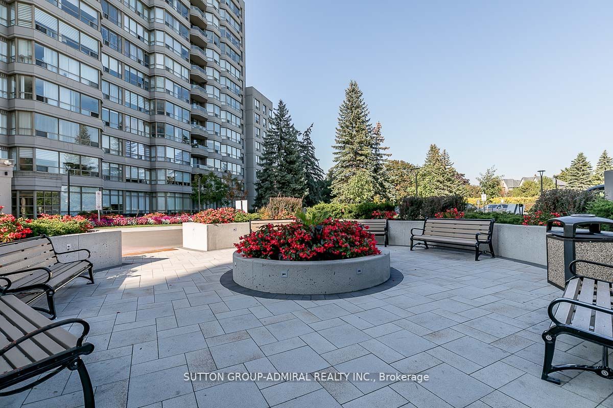 11 Townsgate Drive #1002